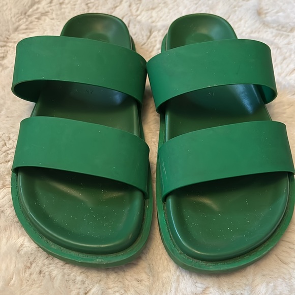 Zara Vibrant Green Slip On Moulded Sandals - Picture 2 of 9